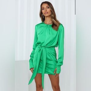 Hello molly green tie dress / XS